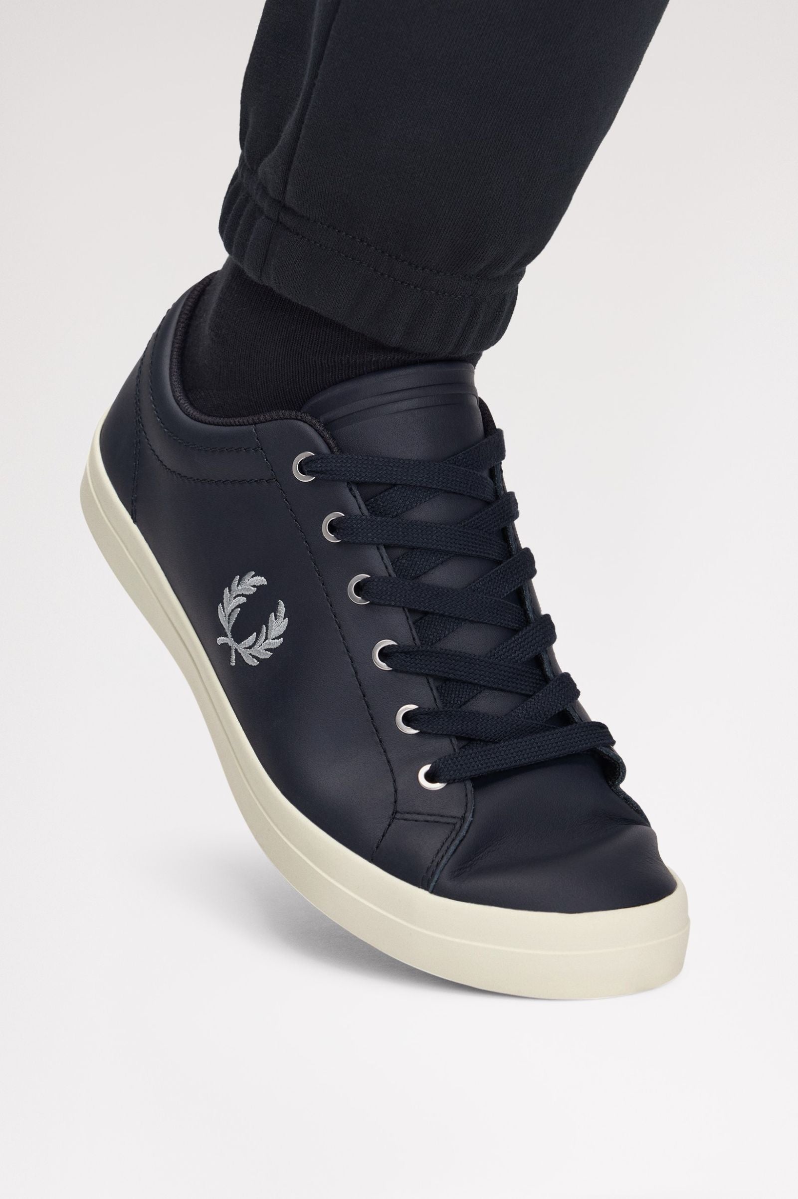 Fred Perry Baseline Leather B1306 Navy