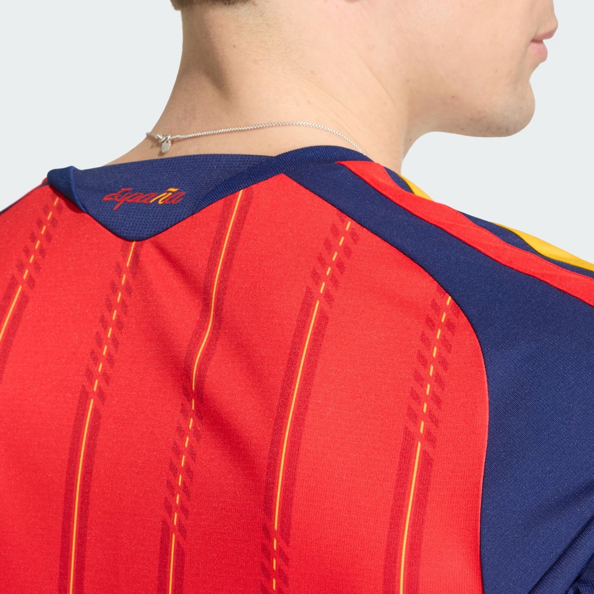 Camiseta Adidas JN4390 Primera Equipación España 2026