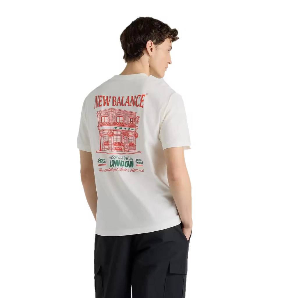 New Balance T-Shirt Grab a Bite London MT62B9LI White