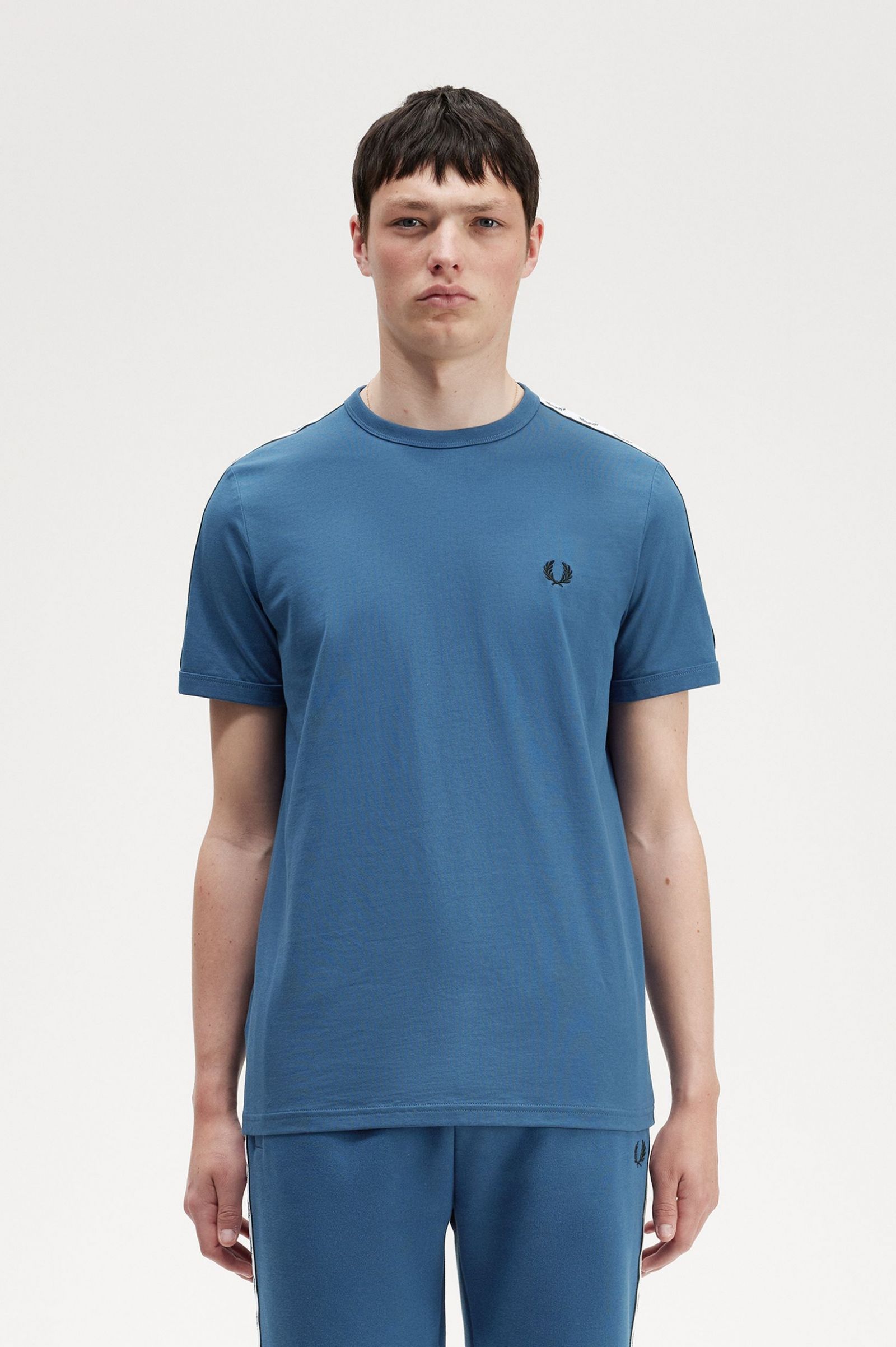 Fred Perry Taped Ringer T-Shirt M4620 Midnight Blue