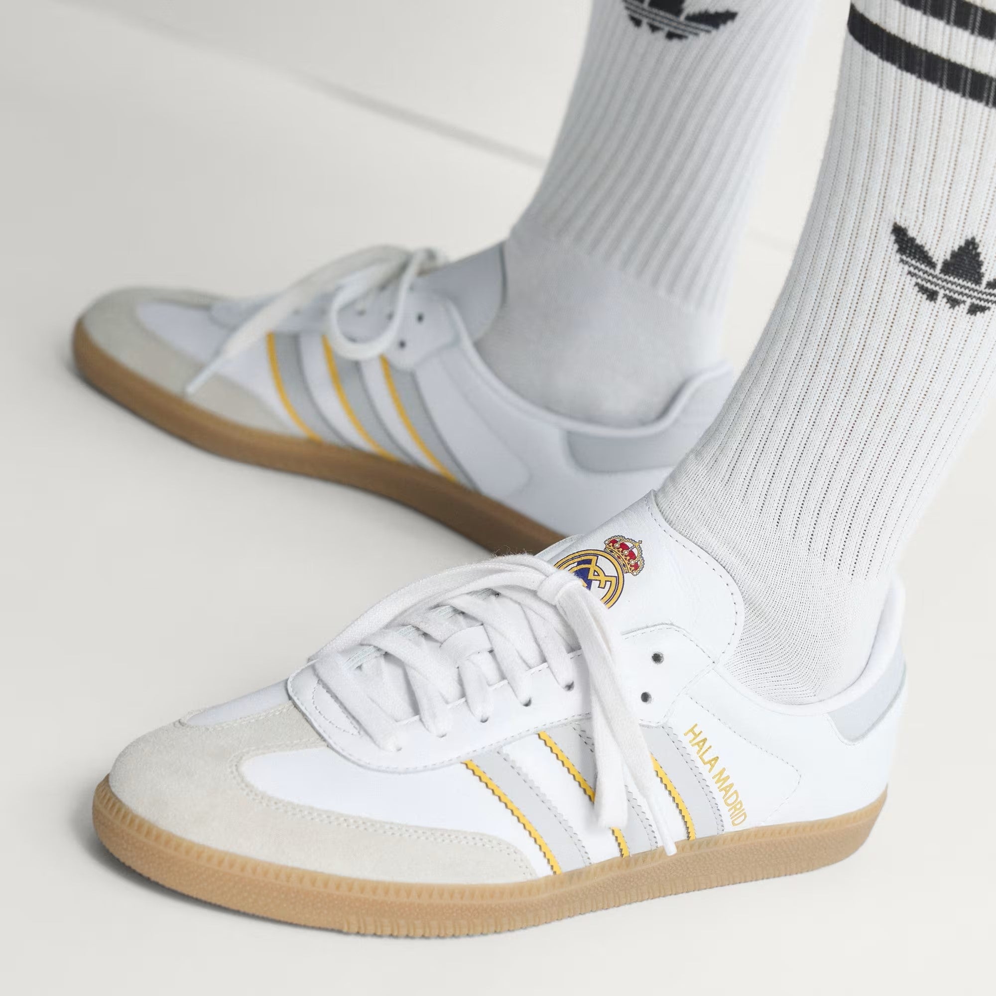 Adidas Samba Licensed JQ4038 Real Madrid Cloud White / Light Solid Grey / Gum